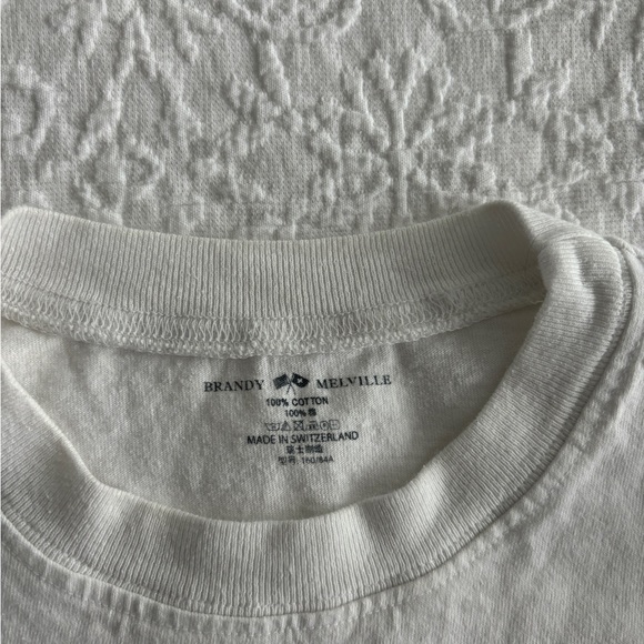 Brandy Melville Chill Since 1993 Graphic Tee - Picture 4 of 5
